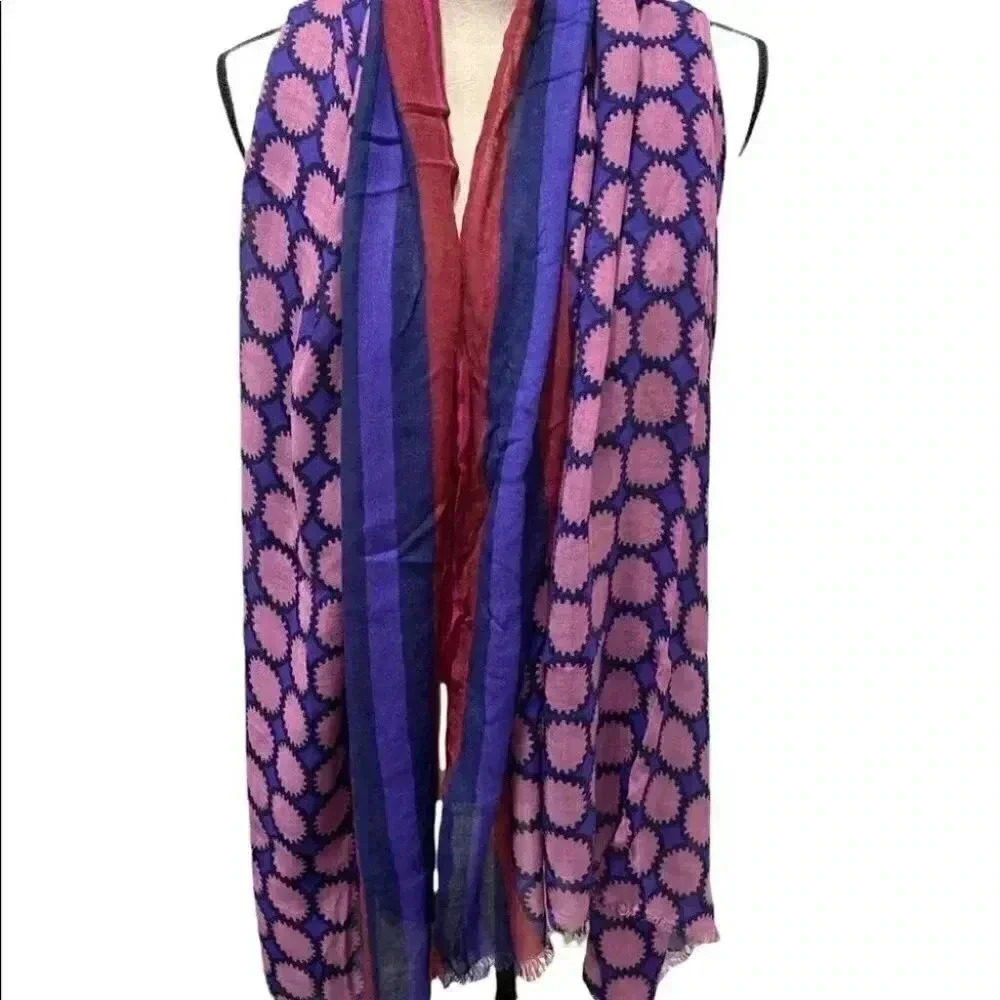 Scarf - Picture 2 of 5